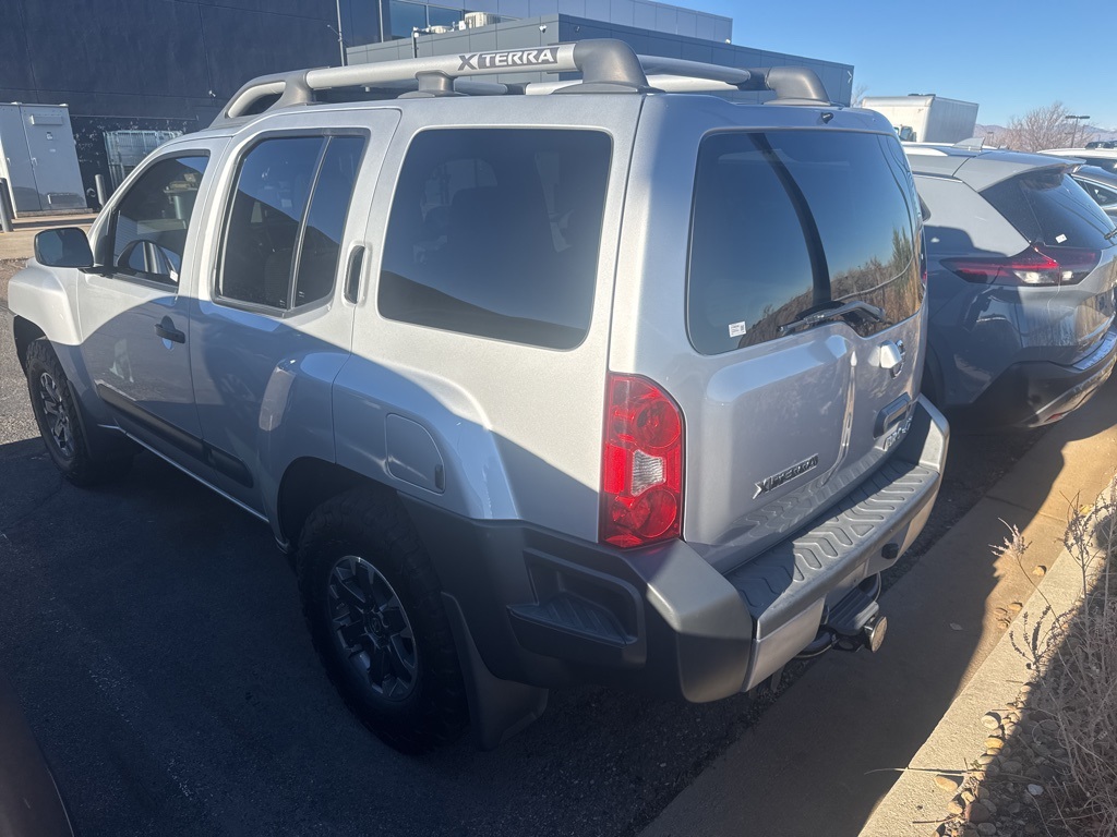 2015 Nissan Xterra PRO-4X photo 2