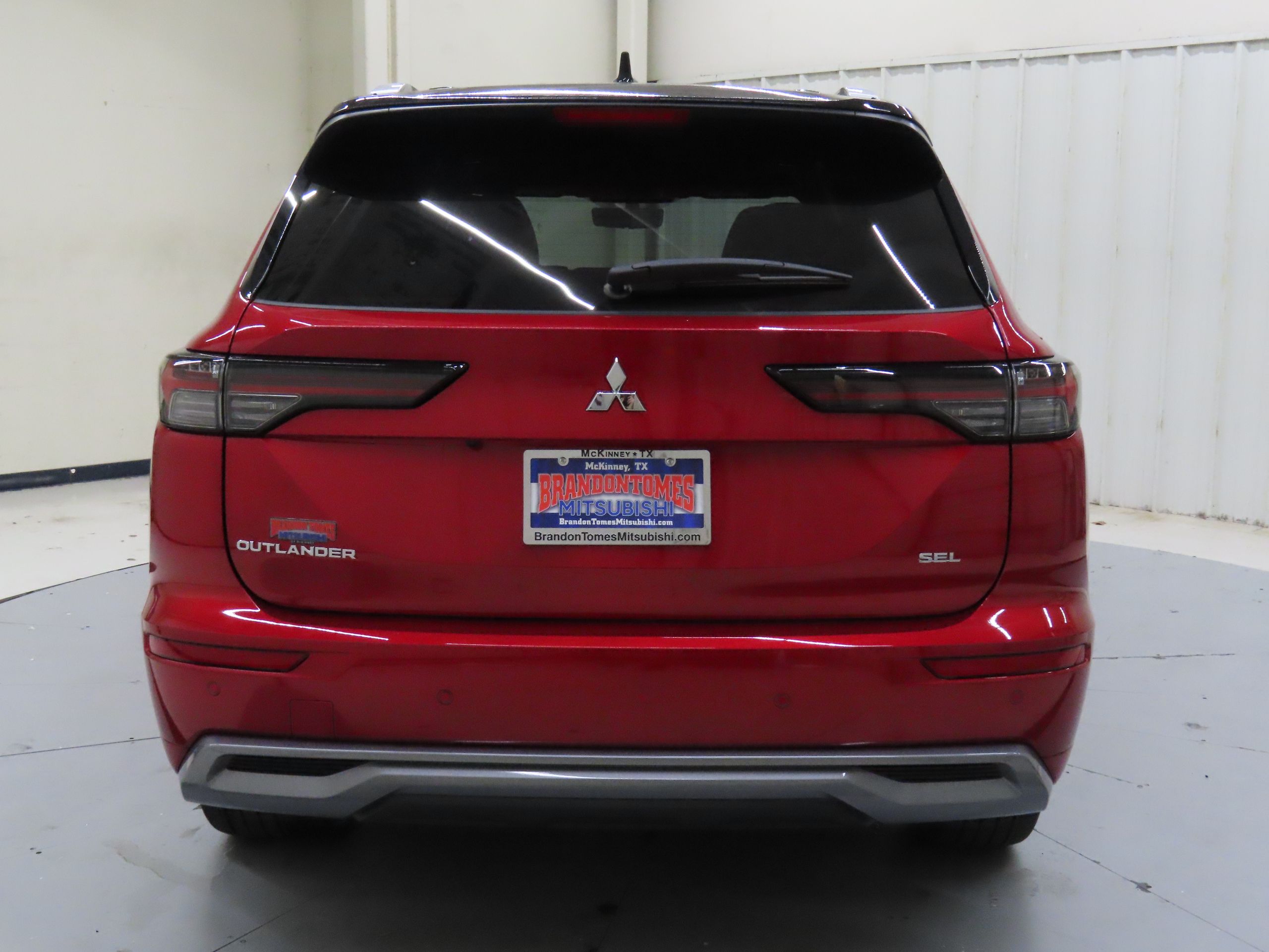 2025 Mitsubishi Outlander SEL photo 2