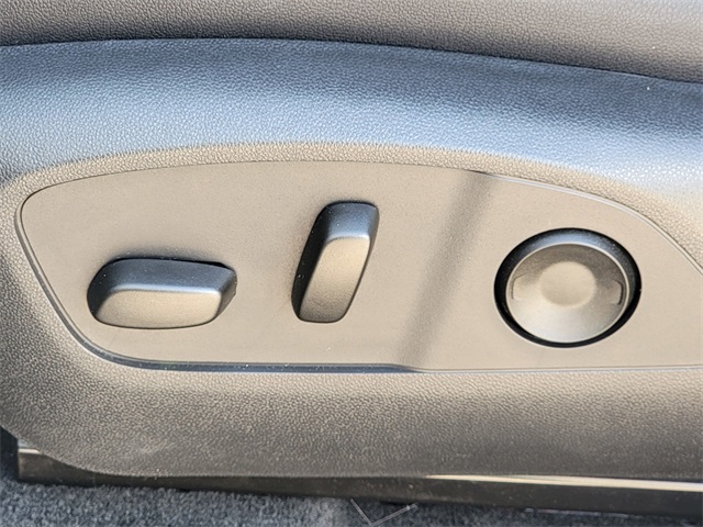 2025 Chevrolet Traverse photo 37