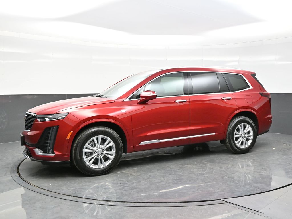 2025 Cadillac XT6 Luxury photo 2