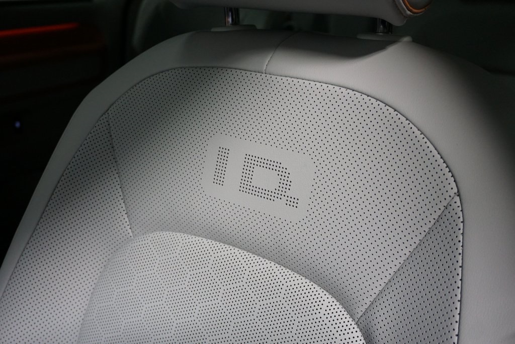 2025 Volkswagen ID. Buzz photo 13