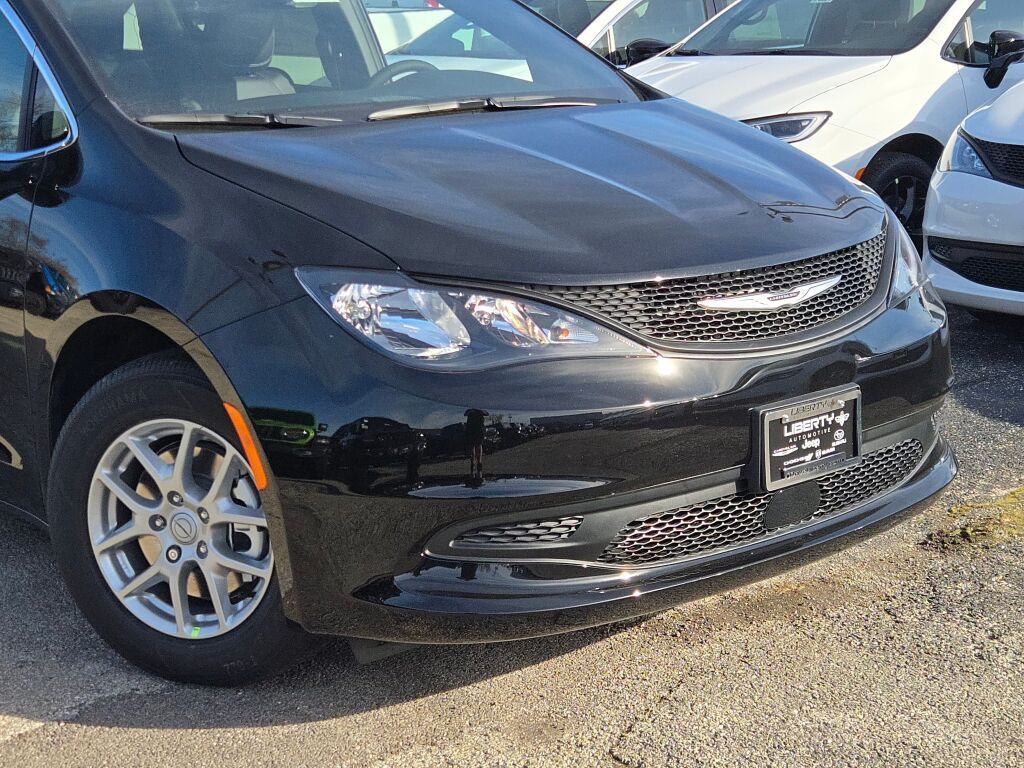 2026 Chrysler Voyager LX photo 2