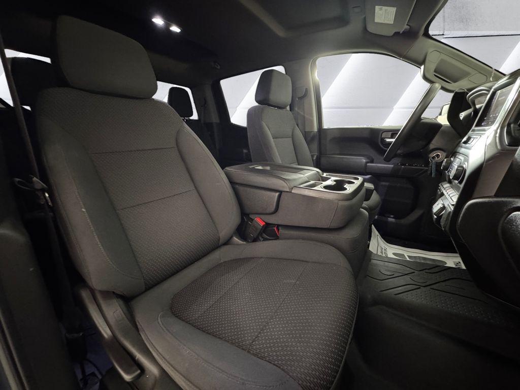 2020 Chevrolet Silverado 1500 Custom photo 13