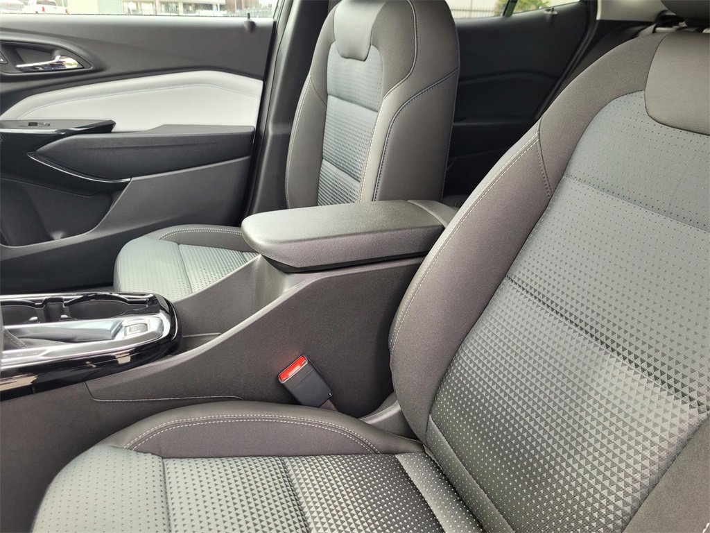 2026 Chevrolet Trax LT photo 7