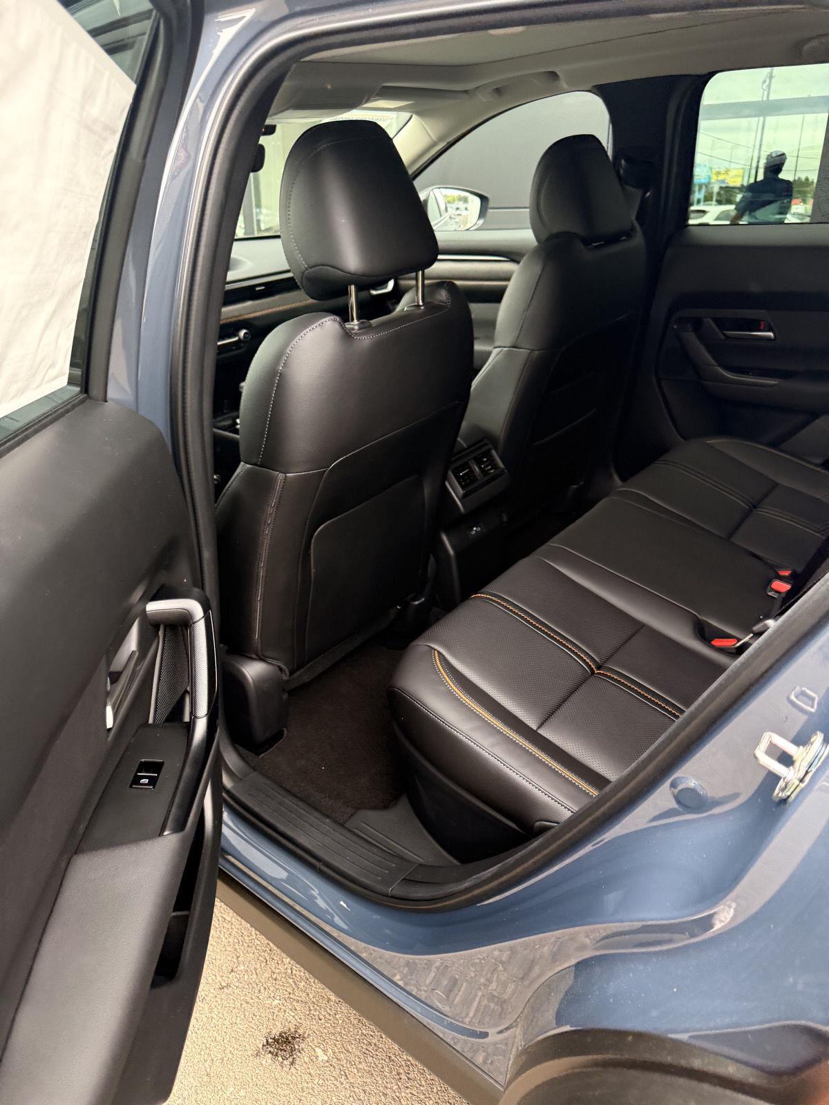2025 Mazda CX-50 Premium photo 2