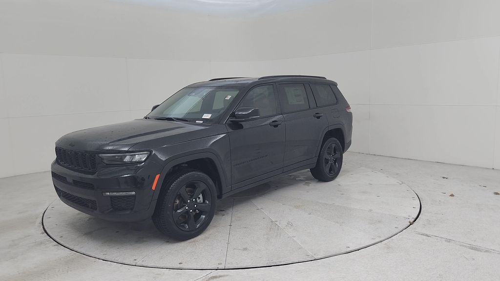 2025 Jeep Grand Cherokee Limited photo 4