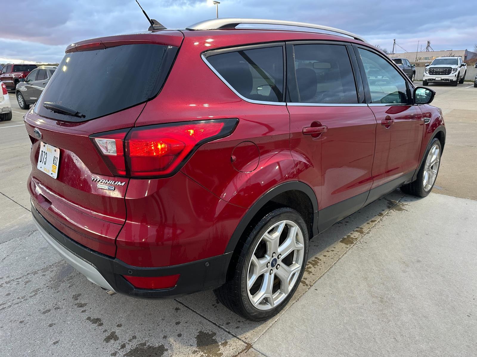 2019 Ford Escape Titanium photo 4