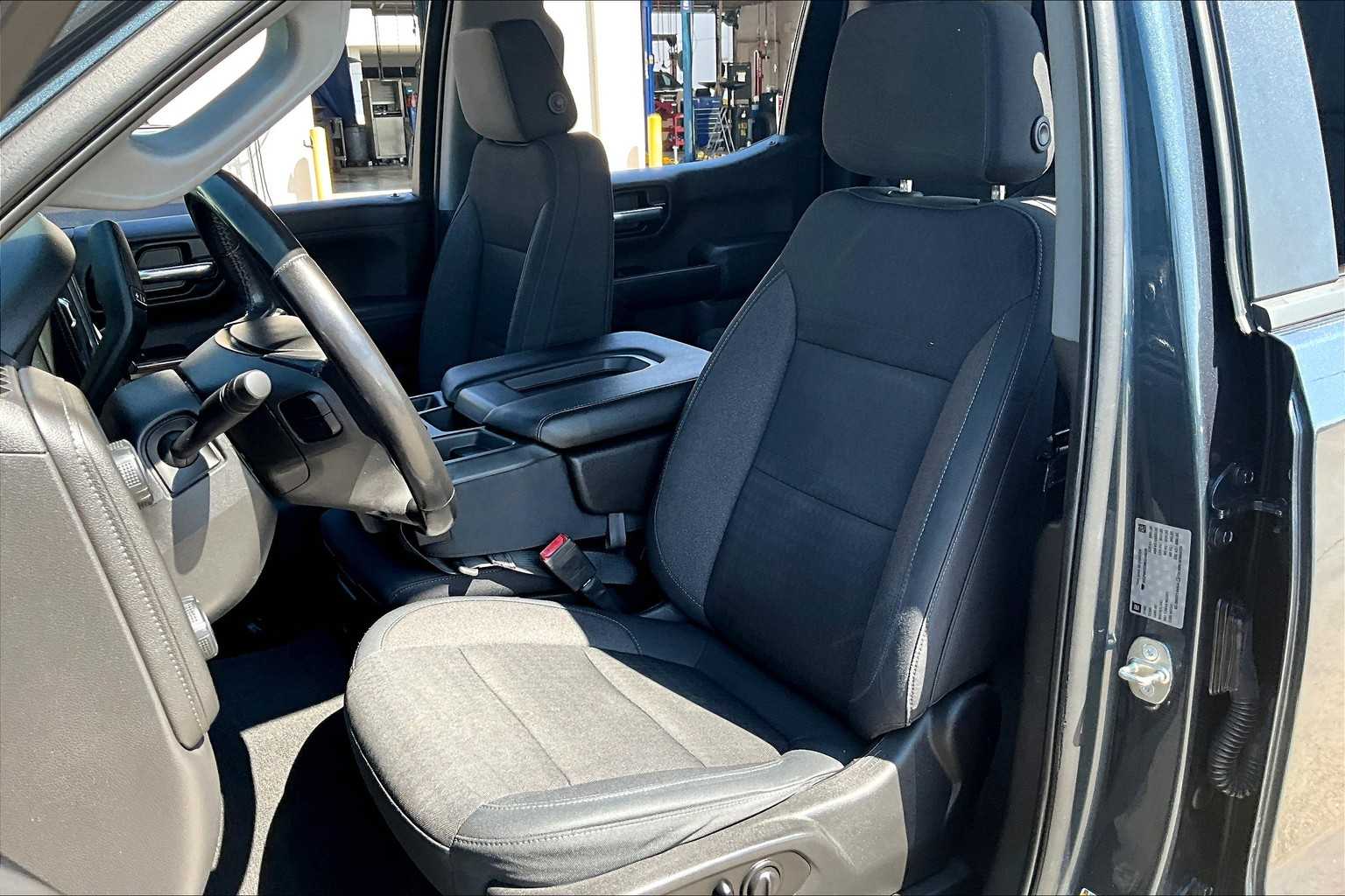 2019 Chevrolet Silverado 1500 LT photo 7