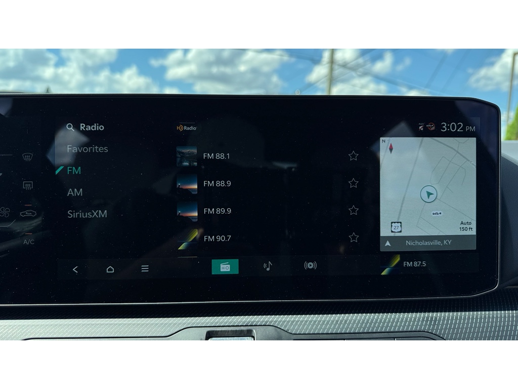 2025 Kia K4 GT-Line Turbo photo 15