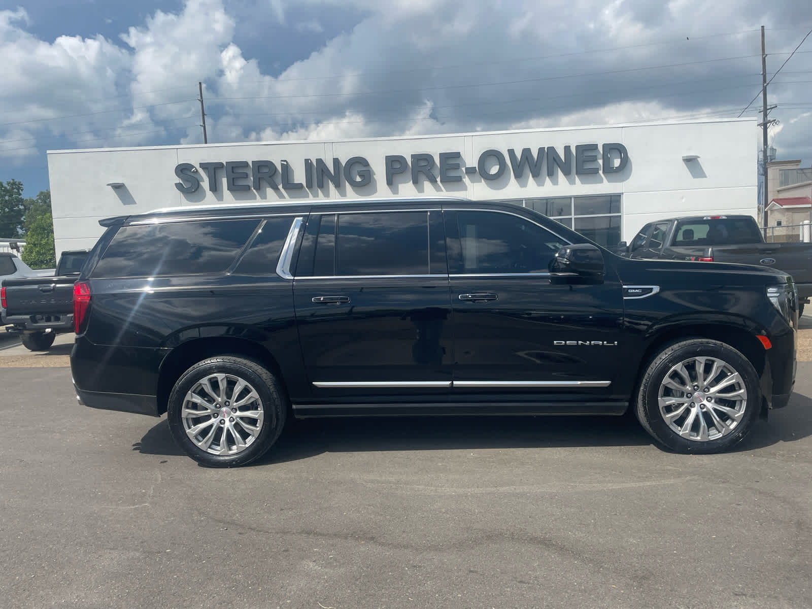 2022 GMC Yukon XL Denali's photo