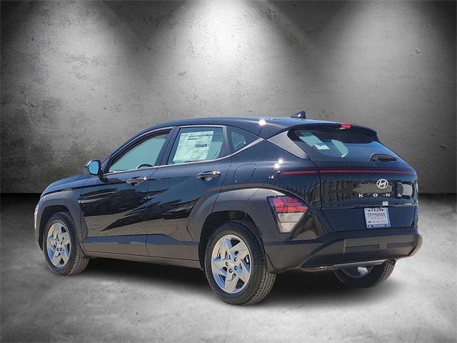 2026 Hyundai Kona SE photo 3
