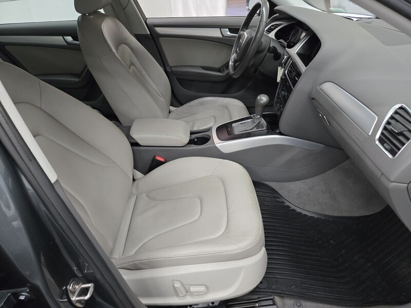 2012 Audi A4 2.0T Premium photo 9