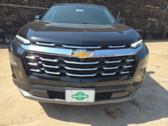 2025 Chevrolet Equinox LT photo 2