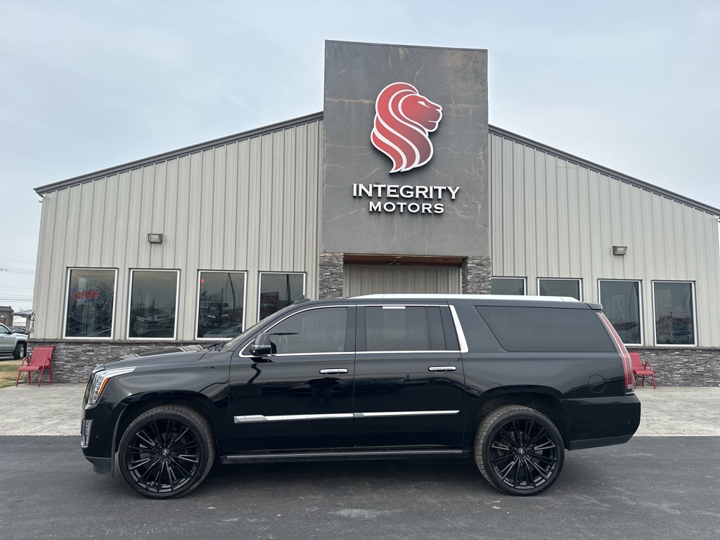 2019 Cadillac Escalade ESV Platinum's photo