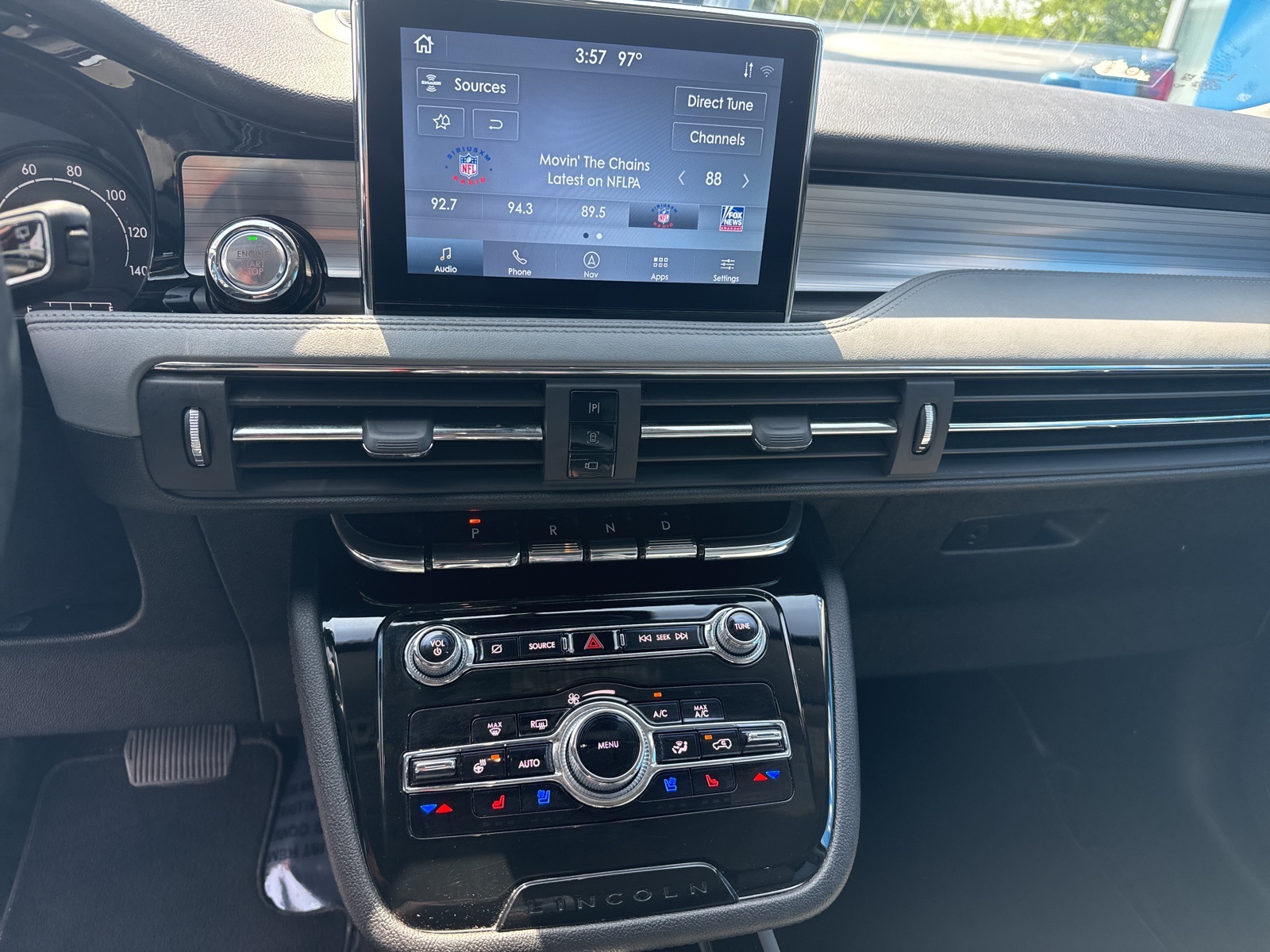 2021 Lincoln Corsair Standard photo 21