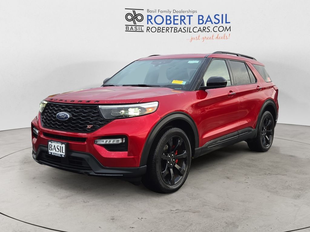 2022 Ford Explorer ST's photo