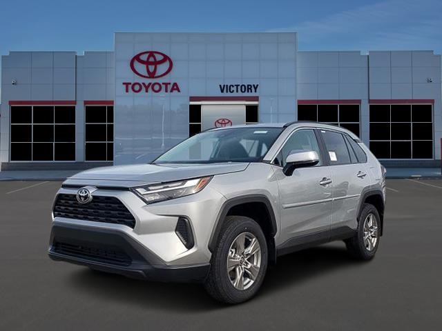 2025 Toyota RAV4 XLE's photo