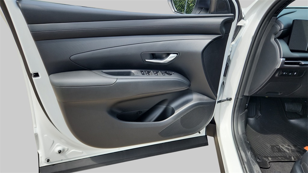 2026 Hyundai Santa Cruz SEL photo 28