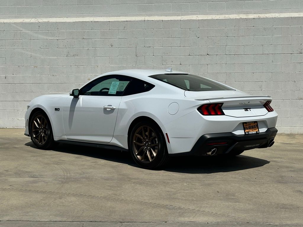 2025 Ford Mustang GT Premium photo 4