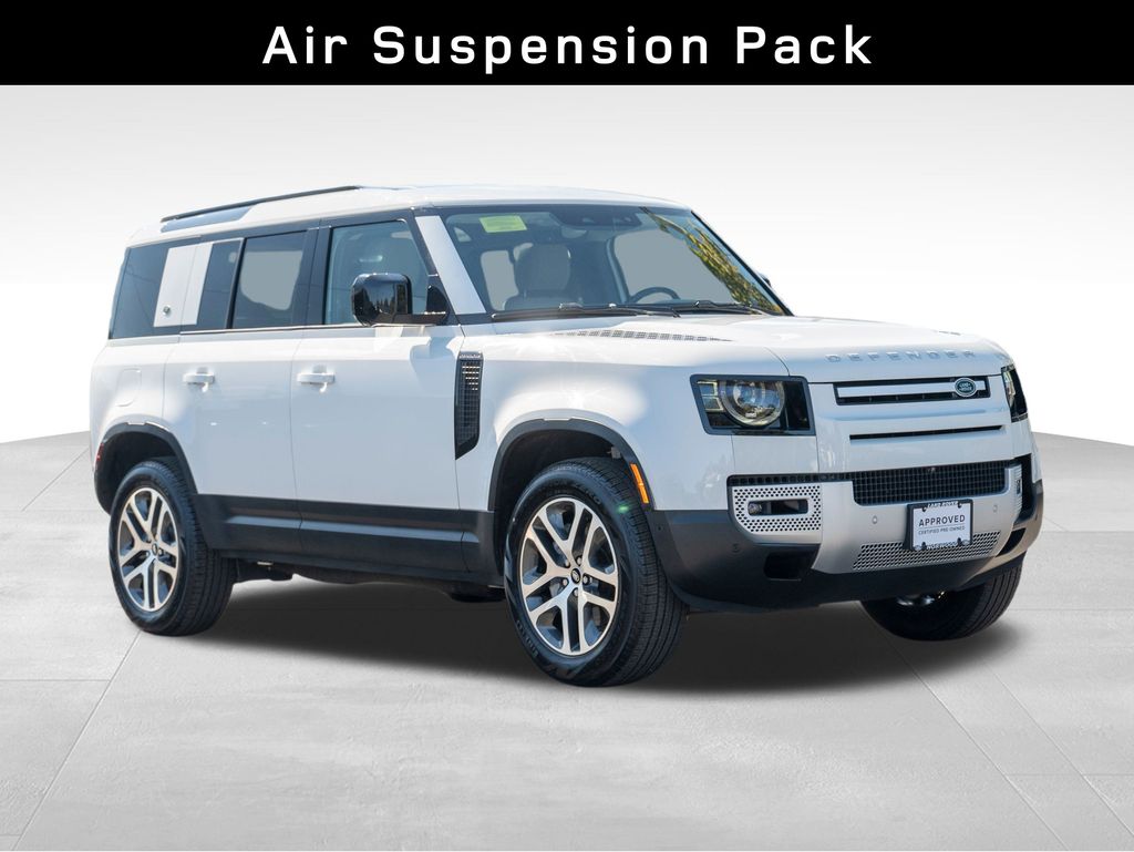 2023 Land Rover Defender 110 SE photo 3