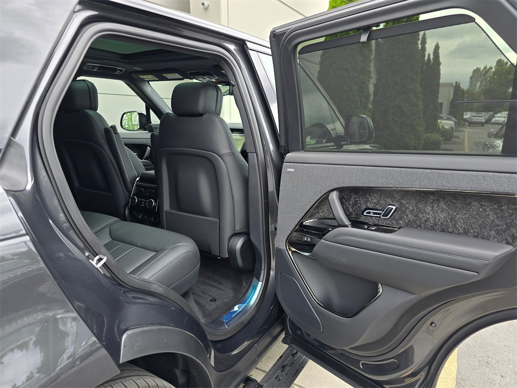 2025 Land Rover Range Rover Sport SE photo 26