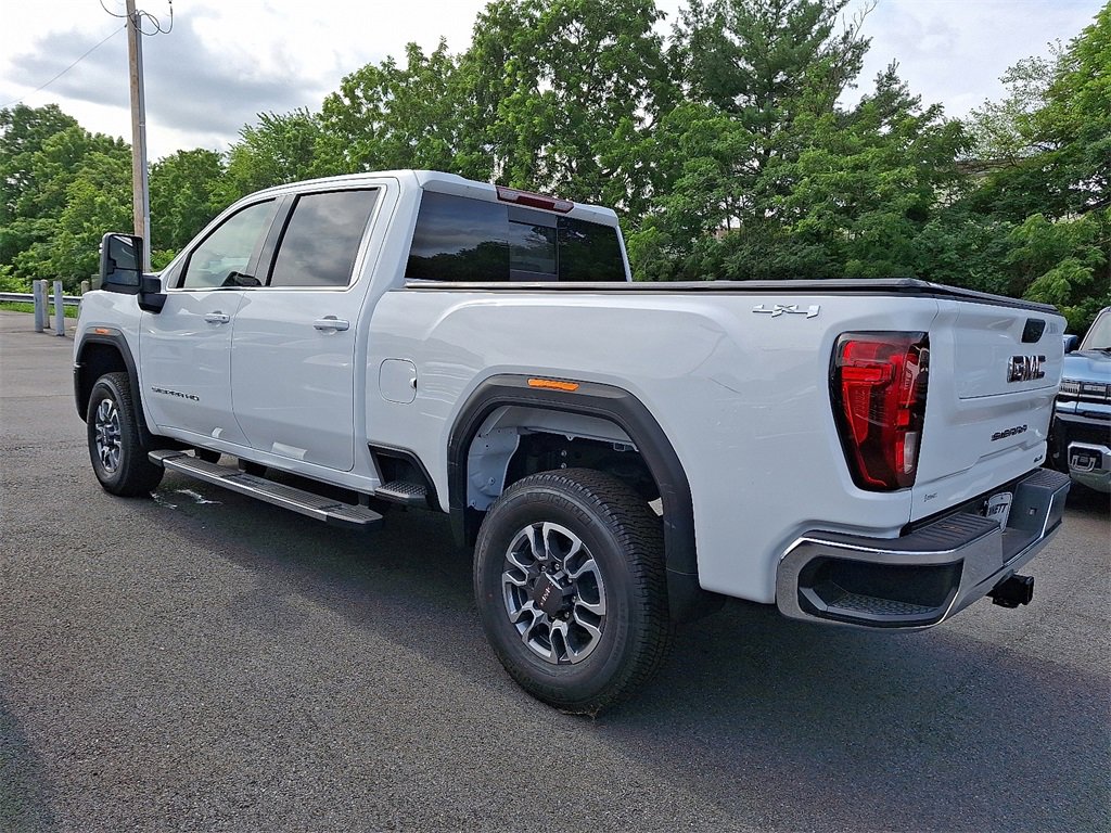 2025 Gmc Sierra 3500 SLE photo 3