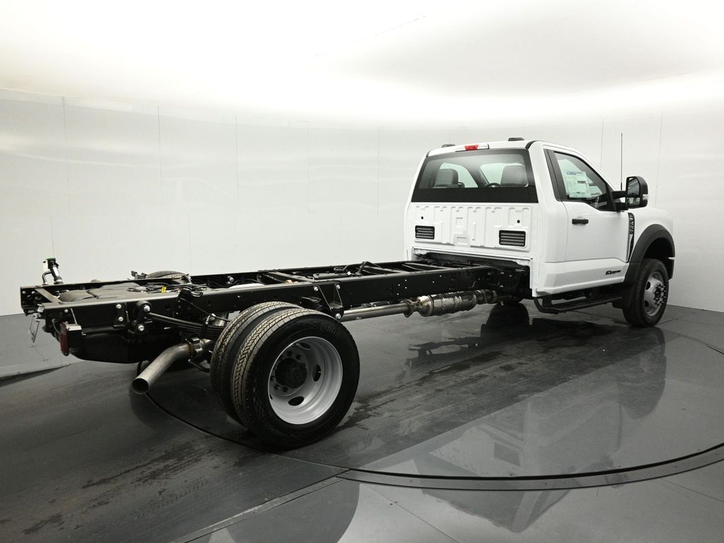 2025 Ford F-550 Chassis XL