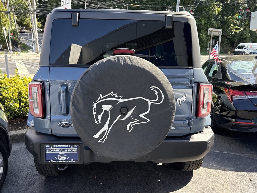 2023 Ford Bronco Outer Banks photo 4
