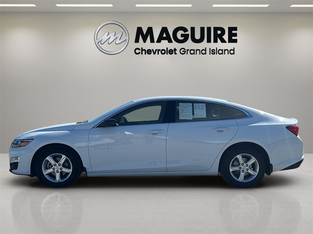 2022 Chevrolet Malibu LS photo 17
