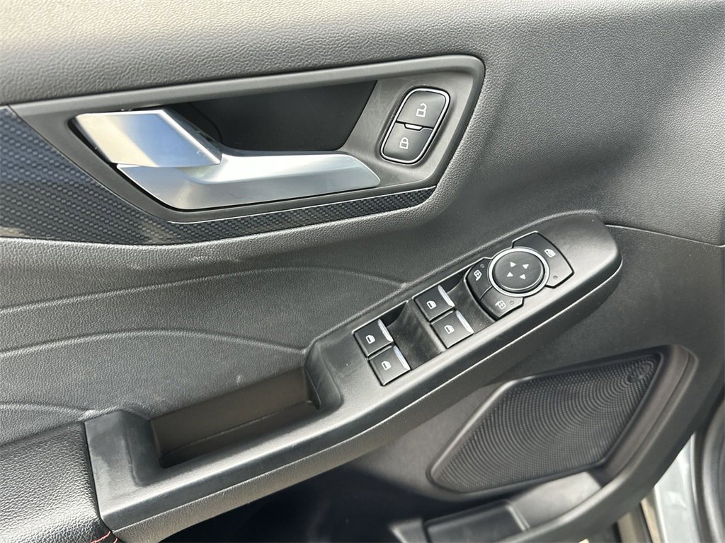 2024 Ford Escape ST-Line photo 12