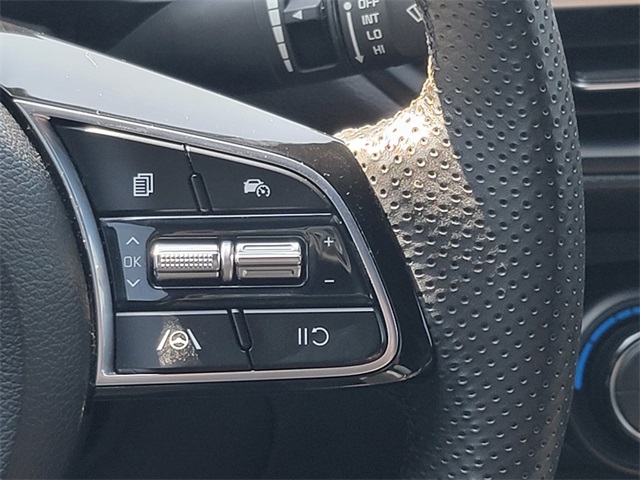 2023 Kia Forte GT-Line photo 29