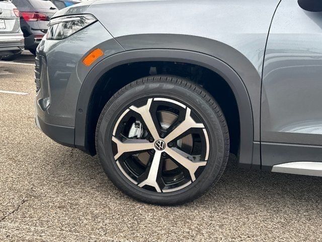 2025 Volkswagen Tiguan SE photo 7