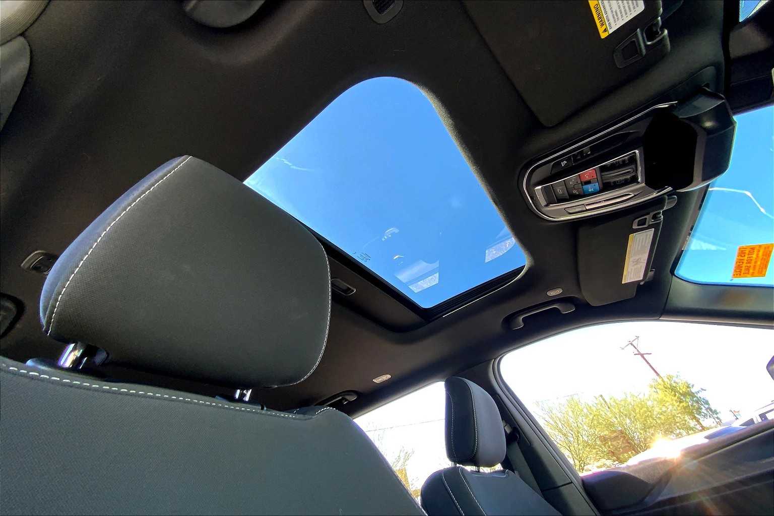 2025 Jeep Grand Cherokee Laredo X photo 12