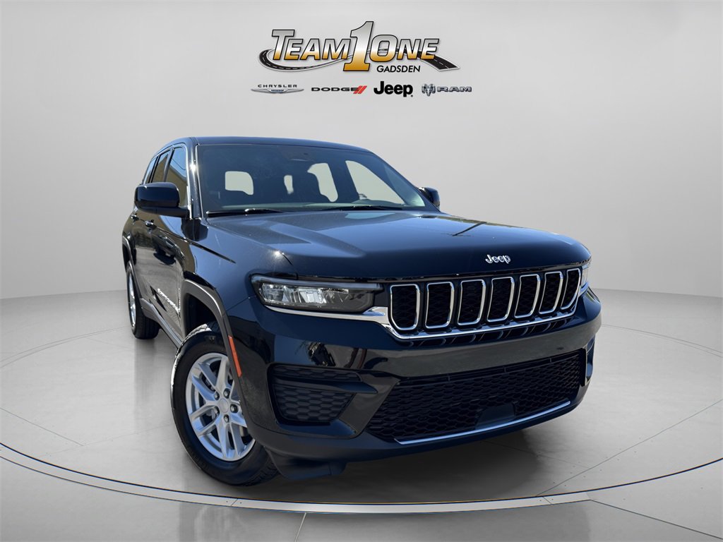 2025 Jeep Grand Cherokee Laredo's photo
