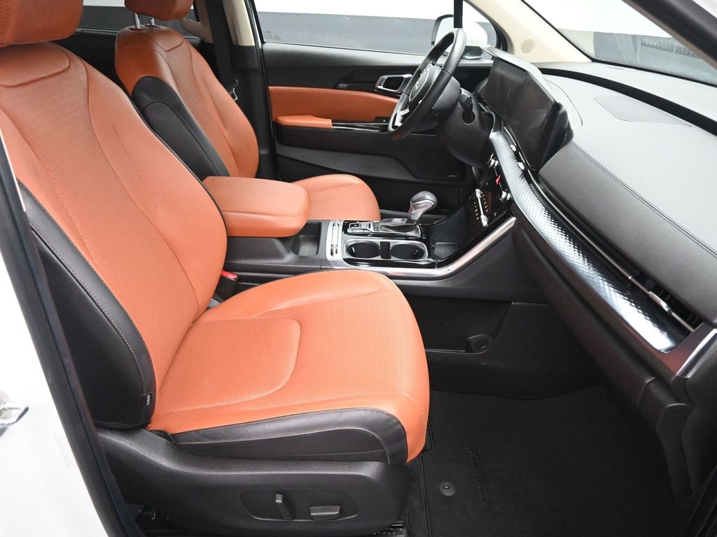 2024 Kia Carnival SX Prestige photo 14