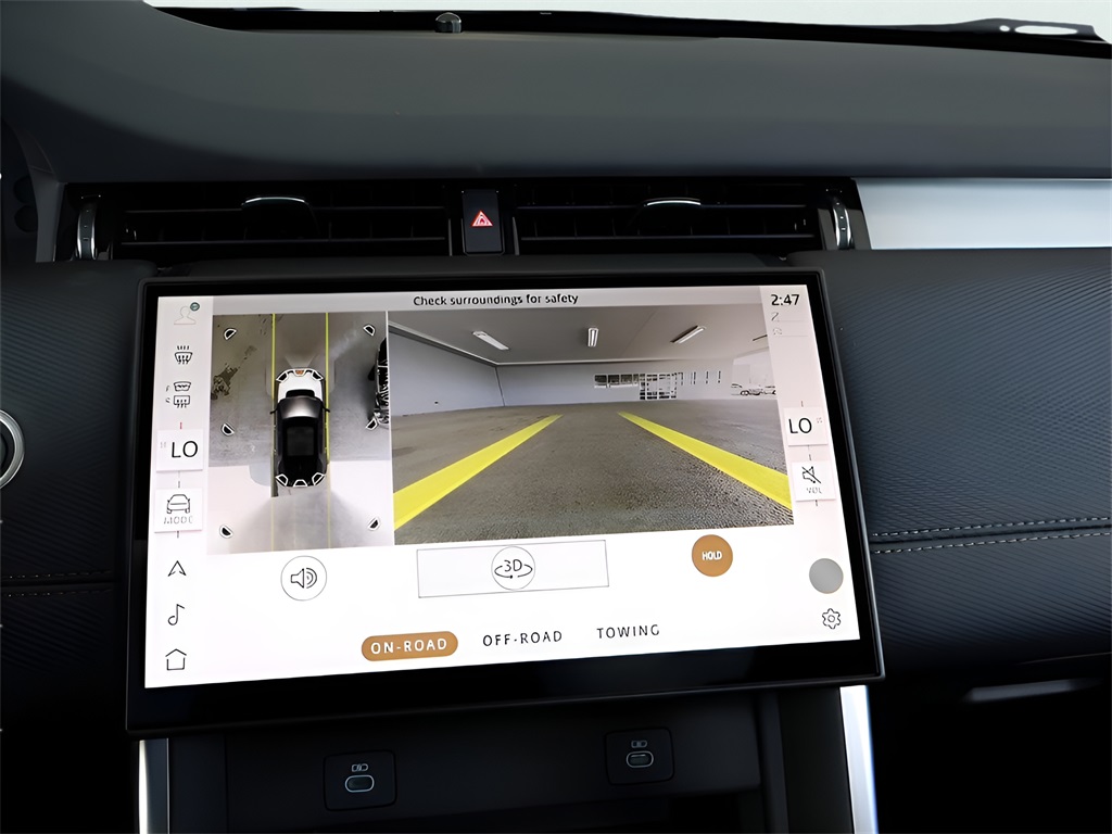 2025 Land Rover Discovery Sport SE photo 24