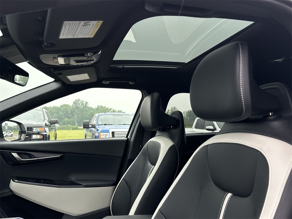 2025 Kia EV6 GT-Line photo 26
