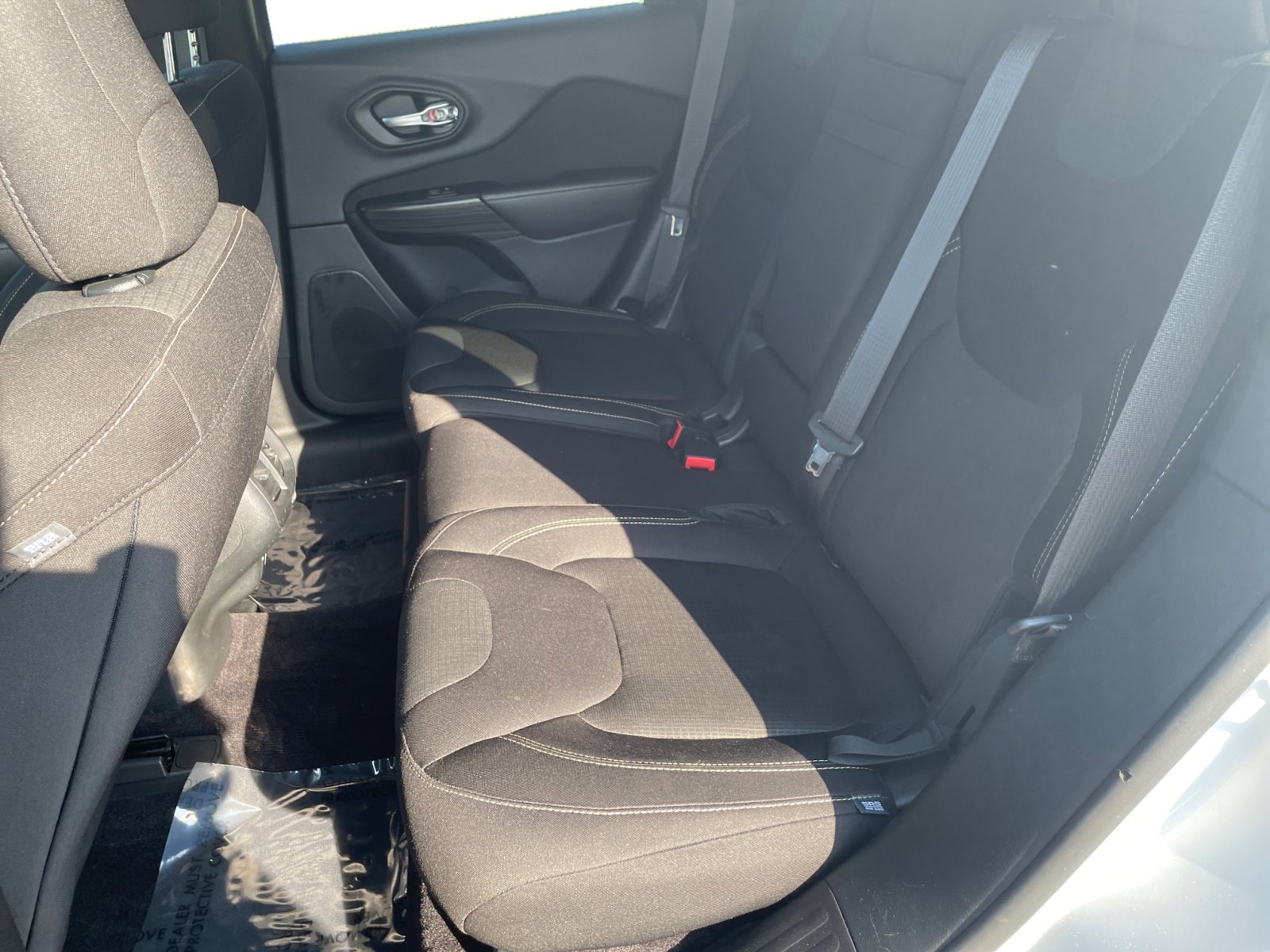 2016 Jeep Cherokee Latitude photo 16