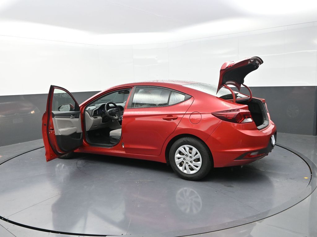 2019 Hyundai Elantra SE photo 30