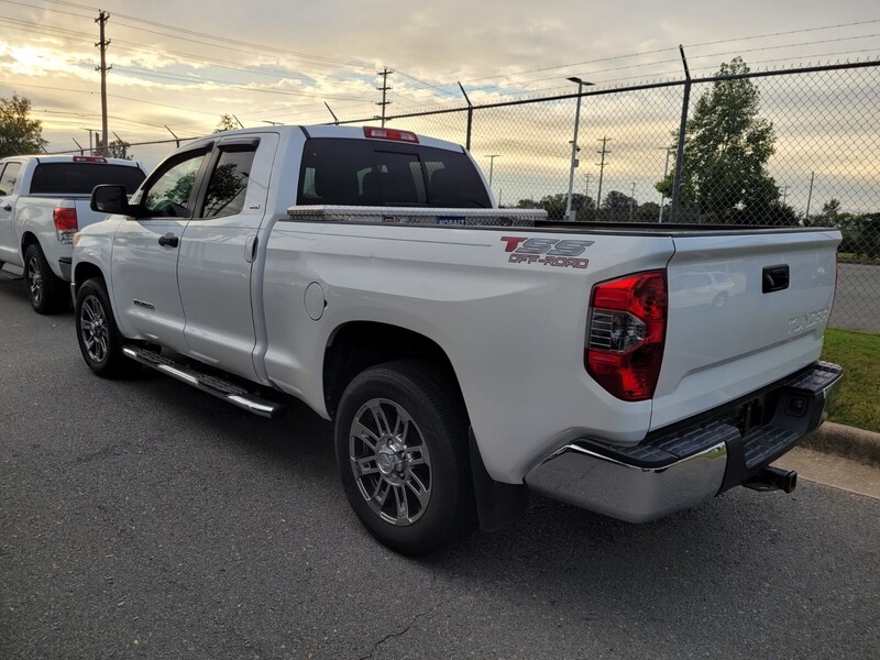 2014 Toyota Tundra Double Cab SR5 photo 3