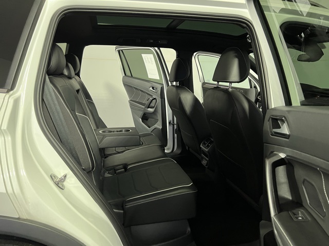 2024 Volkswagen Tiguan SEL R-Line Black photo 25