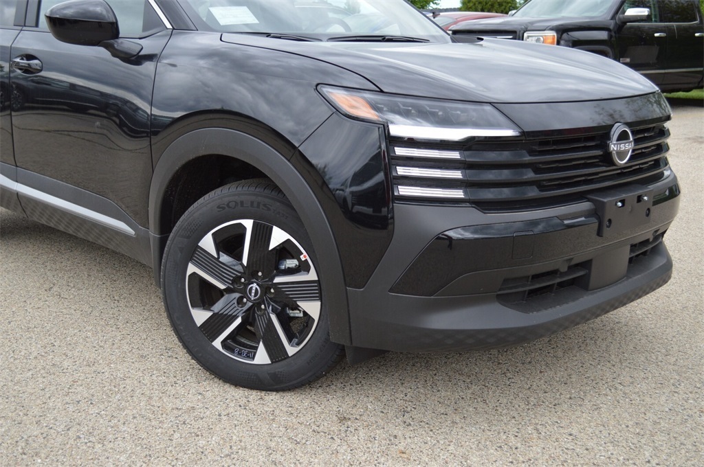 2025 Nissan Kicks SV photo 2