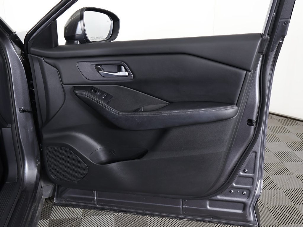 2024 Nissan Rogue SV photo 20