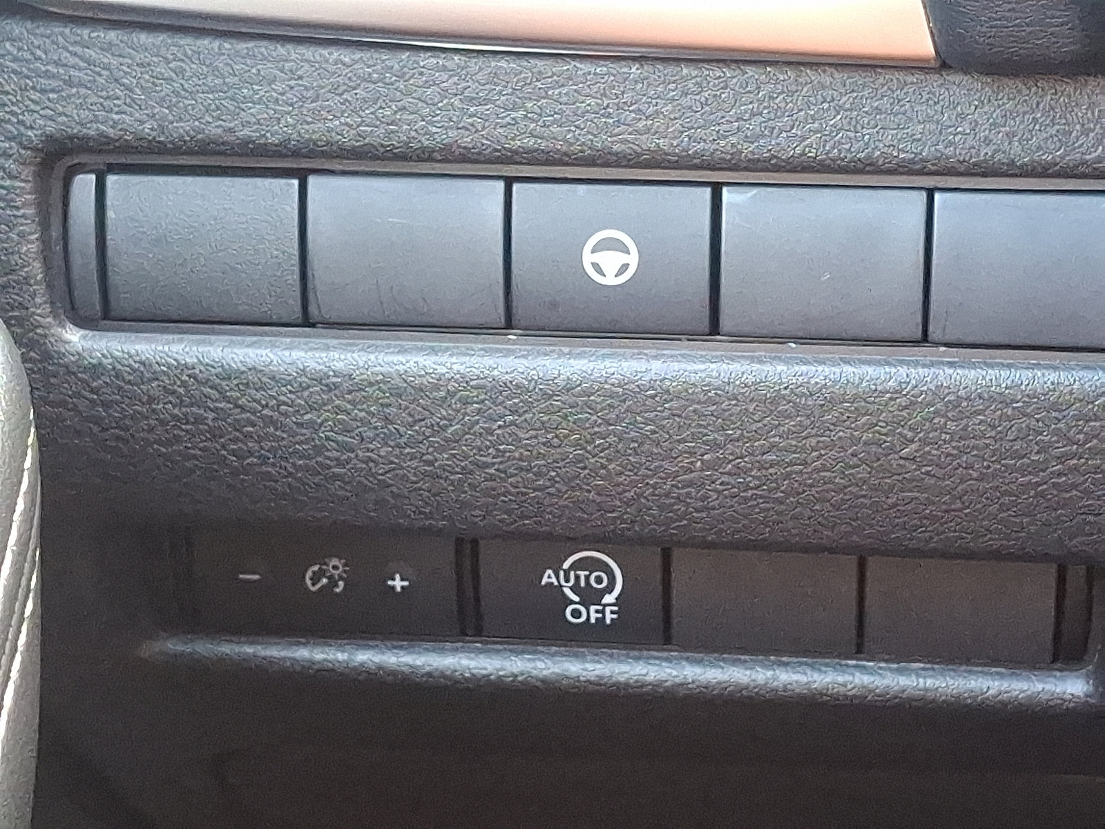 2023 Nissan Rogue SV photo 23