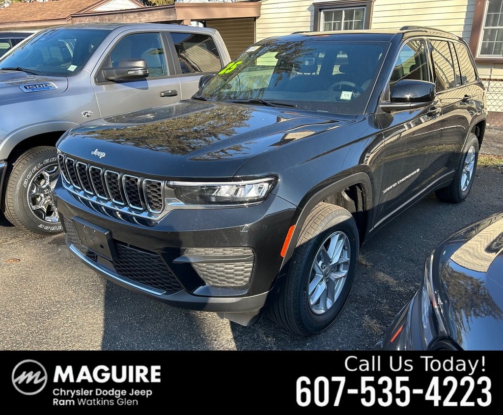 2025 Jeep Grand Cherokee Laredo's photo