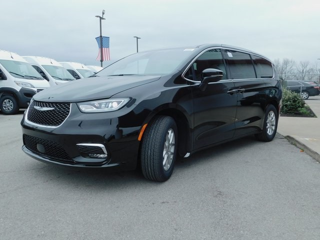 2025 Chrysler Pacifica photo 4
