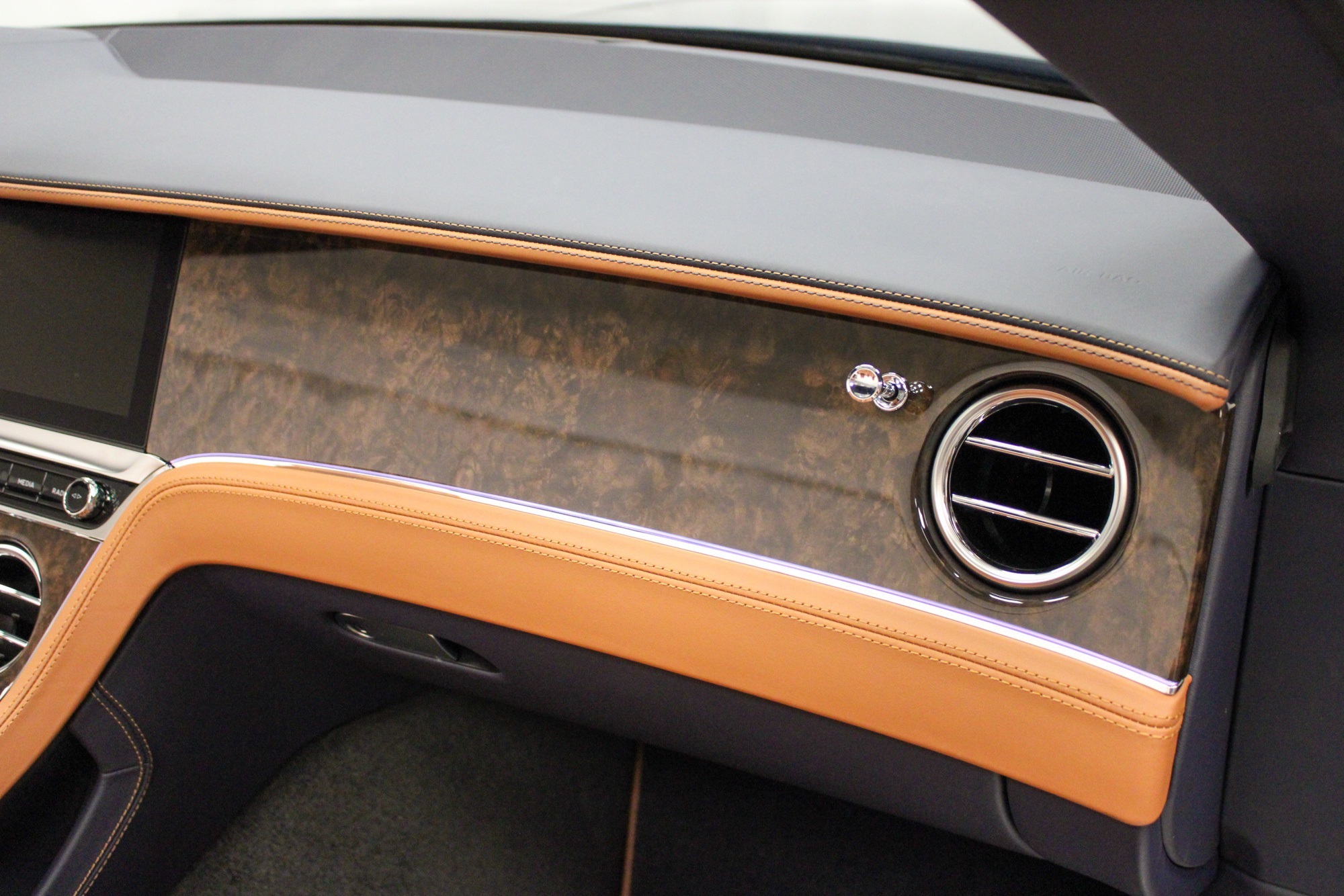 2026 Bentley Continental GTC photo 36