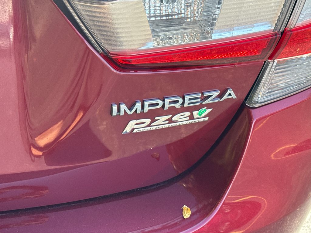 2017 Subaru Impreza 2.0i Premium photo 14