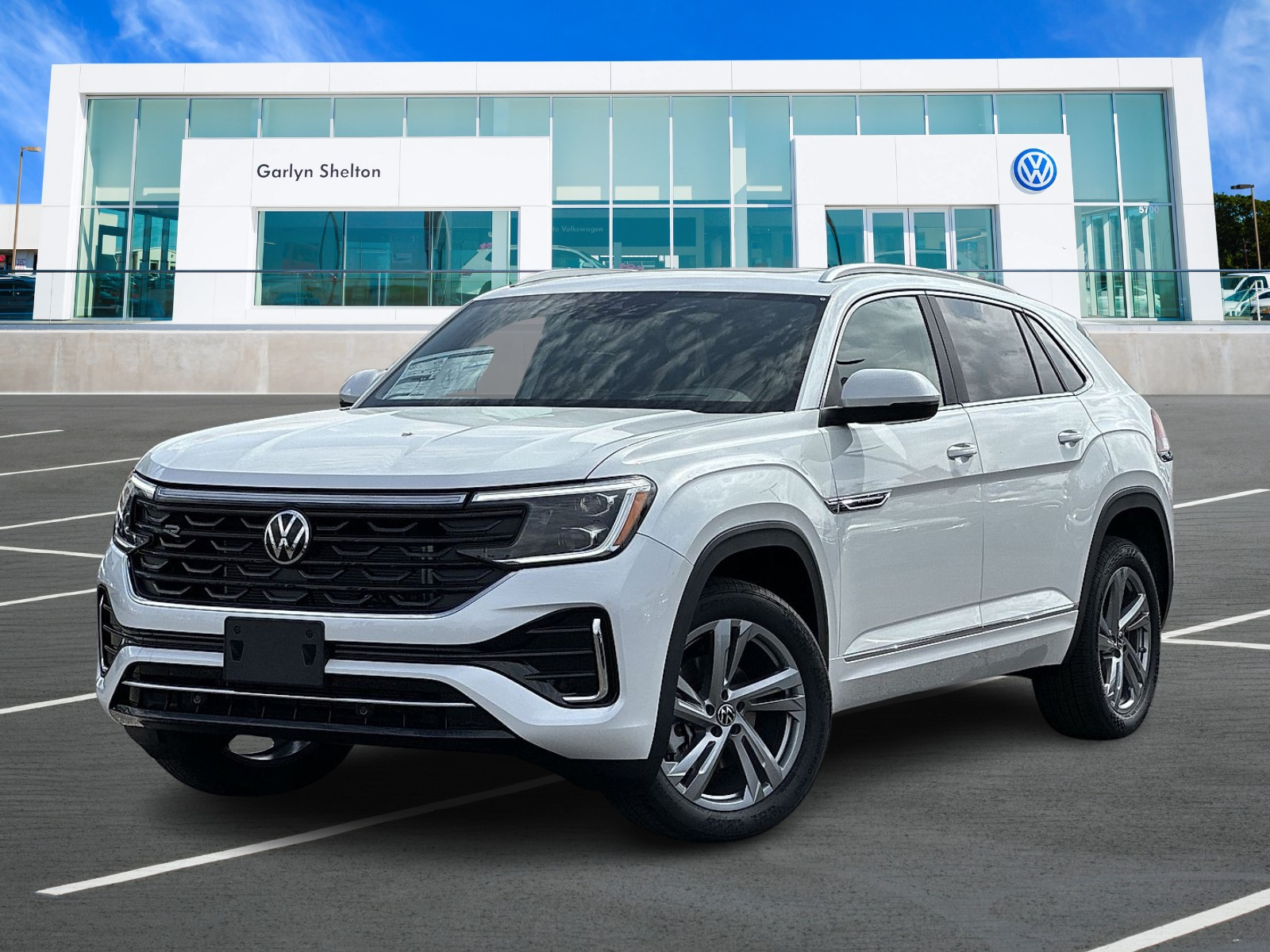 2024 Volkswagen Atlas Cross Sport SEL R-LINE's photo