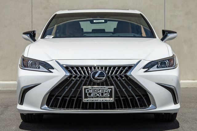 2025 Lexus ES 300h photo 2